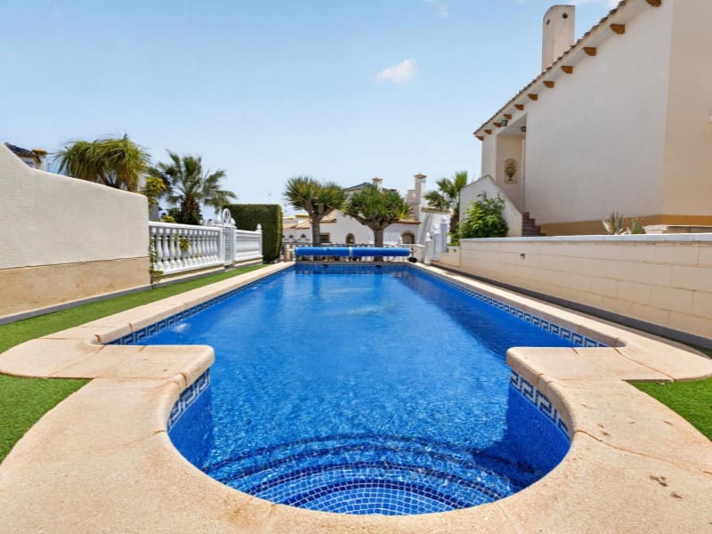 4 sovrum Villa till salu i Orihuela Costa med pool - 795 000 € (Ref: 9884450)
