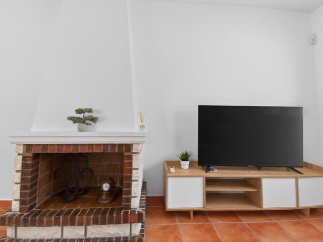 Villa te koop in Playa de los Locos, Torrevieja met zwembad - € 735.000 (Ref: 9884451)
