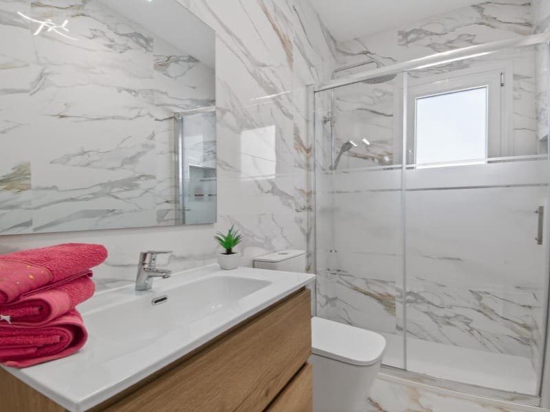 Willa na sprzedaż w Torrevieja z basenem - 735 000 € (Ref: 9884451)