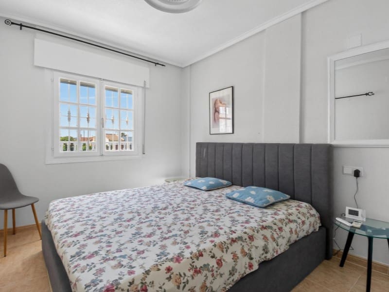3 makuuhuone Huvila myytävänä paikassa Benijofar mukana uima-altaan - 329 000 € (Ref: 9884452)