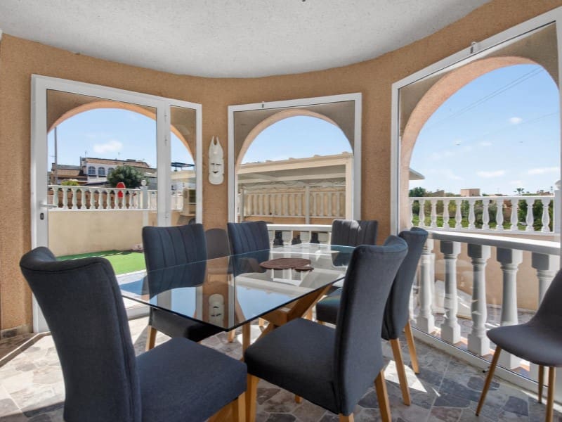 3 makuuhuone Huvila myytävänä paikassa Benijofar mukana uima-altaan - 329 000 € (Ref: 9884452)