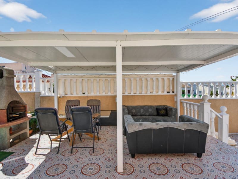 3 makuuhuone Huvila myytävänä paikassa Benijofar mukana uima-altaan - 329 000 € (Ref: 9884452)
