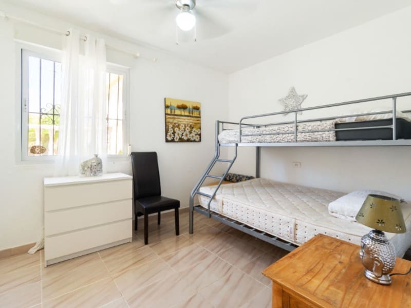 3 slaapkamer Villa te koop in La Zenia met zwembad - € 799.000 (Ref: 9884453)