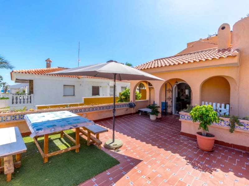3 slaapkamer Villa te koop in La Zenia met zwembad - € 799.000 (Ref: 9884453)