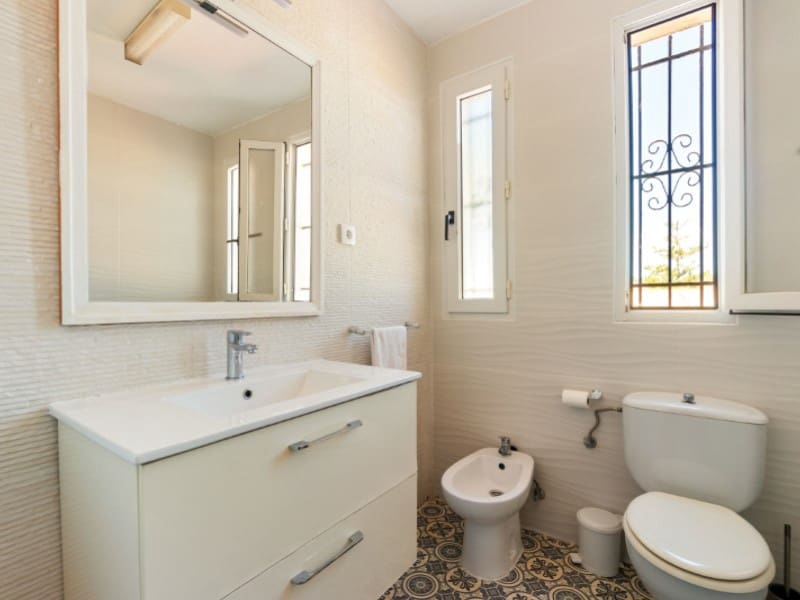 3 slaapkamer Villa te koop in La Zenia met zwembad - € 799.000 (Ref: 9884453)