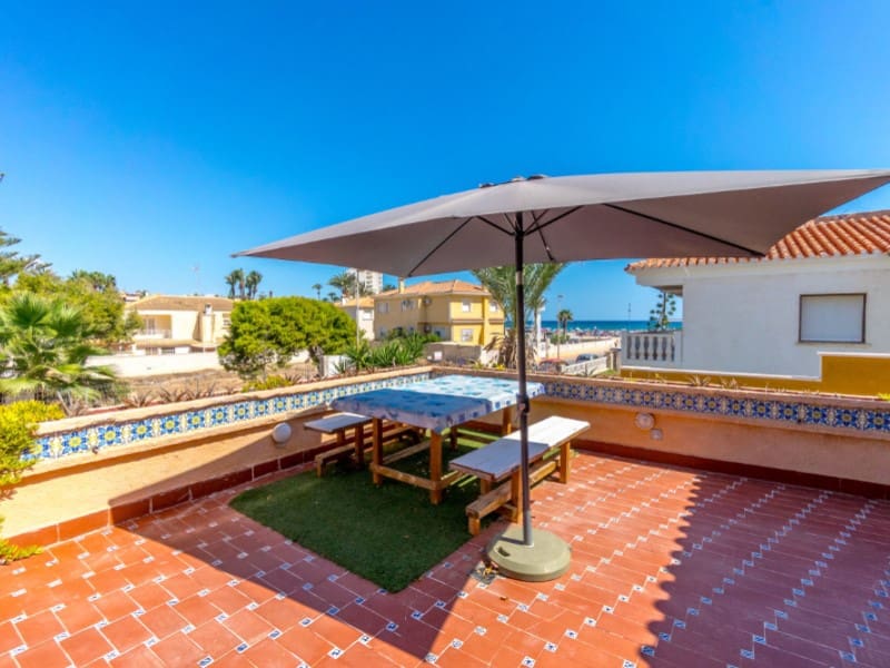 3 slaapkamer Villa te koop in La Zenia met zwembad - € 799.000 (Ref: 9884453)