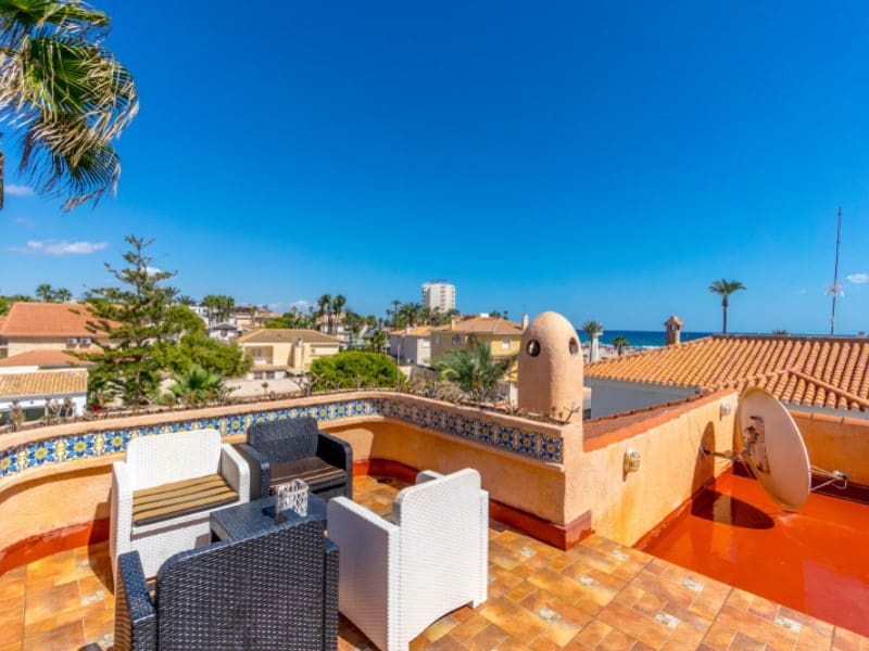 3 slaapkamer Villa te koop in La Zenia met zwembad - € 799.000 (Ref: 9884453)