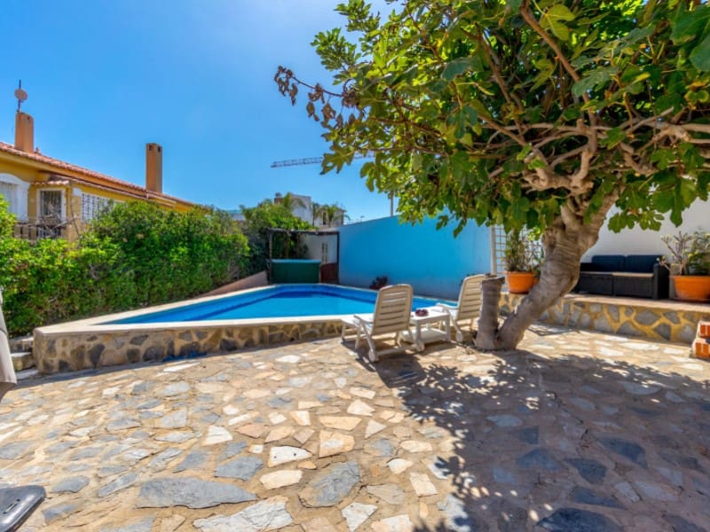 3 slaapkamer Villa te koop in La Zenia met zwembad - € 799.000 (Ref: 9884453)