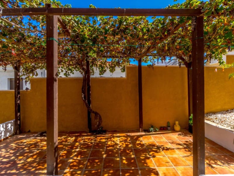 3 slaapkamer Villa te koop in La Zenia met zwembad - € 799.000 (Ref: 9884453)