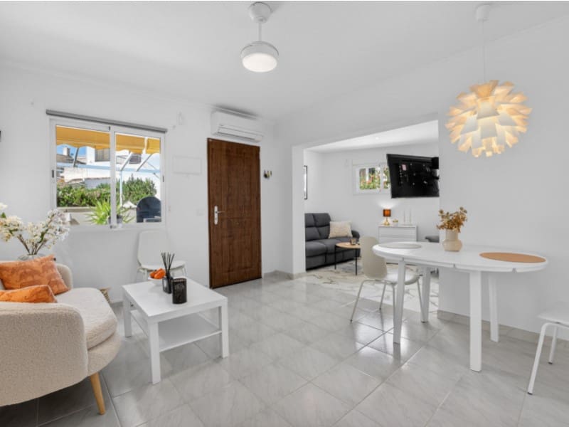 2 camera da letto Bungalow in vendita in Torrevieja con piscina - 188.000 € (Rif: 9884454)