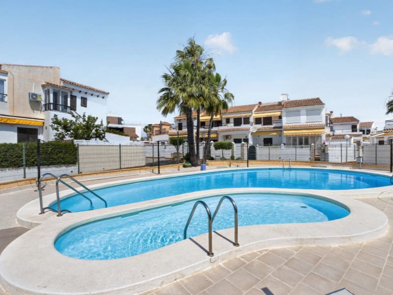 2 camera da letto Bungalow in vendita in Torrevieja con piscina - 188.000 € (Rif: 9884454)