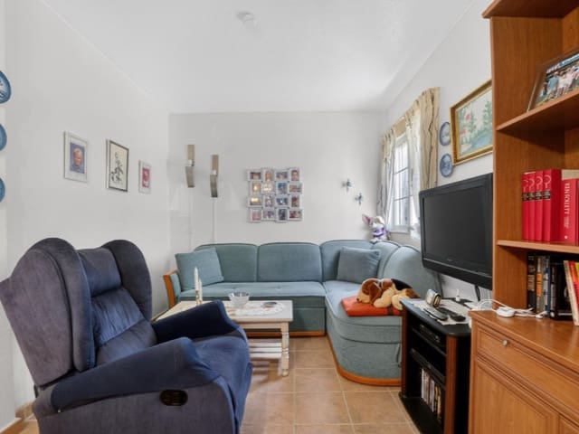 Maison de Ville à vendre à El Chaparral - La Siesta - La Torreta, Torrevieja avec piscine - 175 000 € (Ref: 9884456)