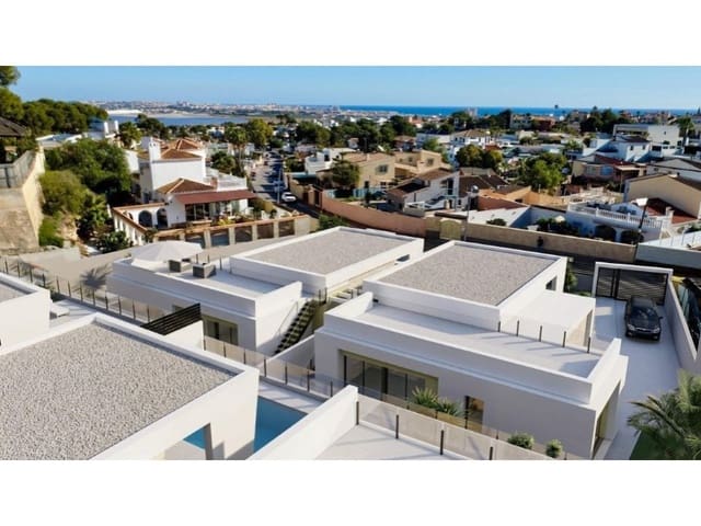 Chalet de 3 habitaciones en Los Balcones - Los Altos, Torrevieja en venta con piscina - 700.000 € (Ref: 9884457)