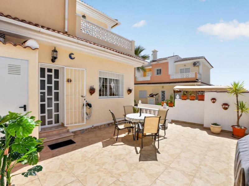 3 sovrum Hus till salu i Ciudad Quesada med pool - 279 000 € (Ref: 9884461)