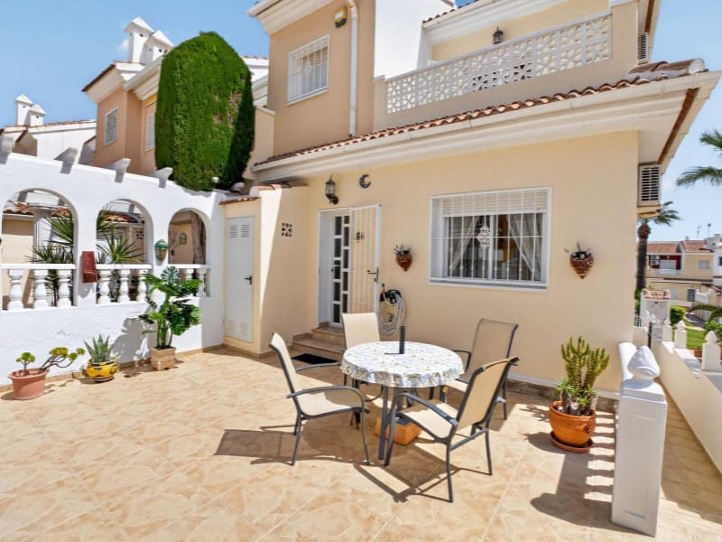 3 sovrum Hus till salu i Ciudad Quesada med pool - 279 000 € (Ref: 9884461)