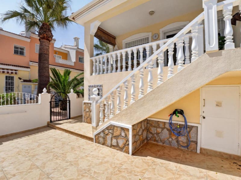 3 sovrum Hus till salu i Ciudad Quesada med pool - 279 000 € (Ref: 9884461)
