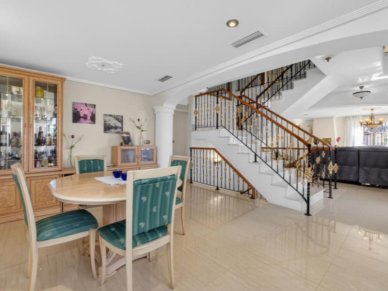7 sypialnia Willa na sprzedaż w La Zenia z basenem - 839 000 € (Ref: 9890085)