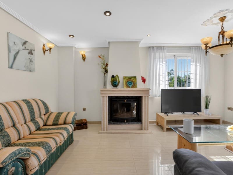 7 sypialnia Willa na sprzedaż w La Zenia z basenem - 839 000 € (Ref: 9890085)