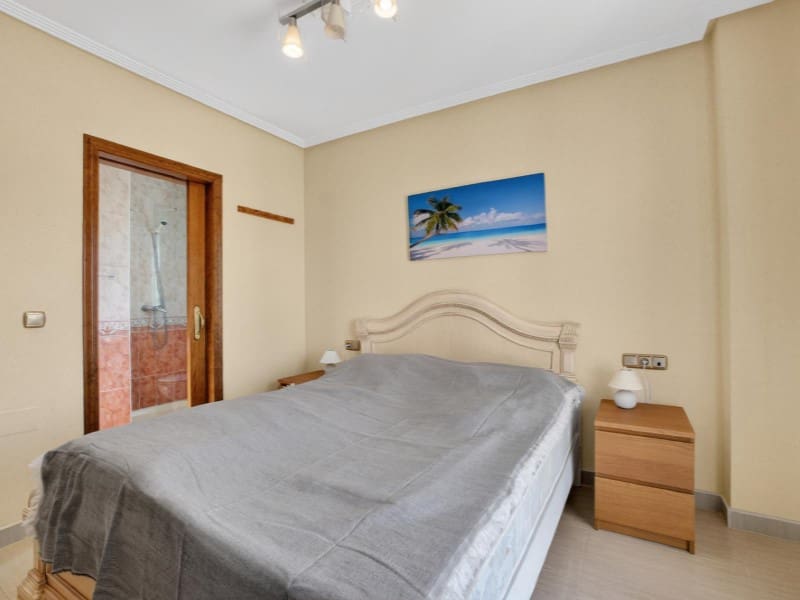 7 sypialnia Willa na sprzedaż w La Zenia z basenem - 839 000 € (Ref: 9890085)
