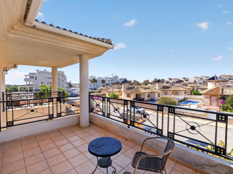 7 sypialnia Willa na sprzedaż w La Zenia z basenem - 839 000 € (Ref: 9890085)