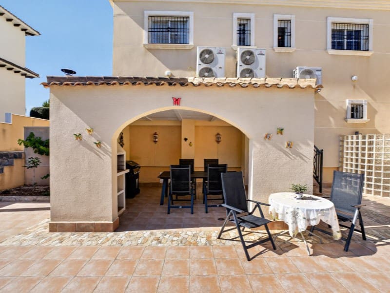 7 sypialnia Willa na sprzedaż w La Zenia z basenem - 839 000 € (Ref: 9890085)