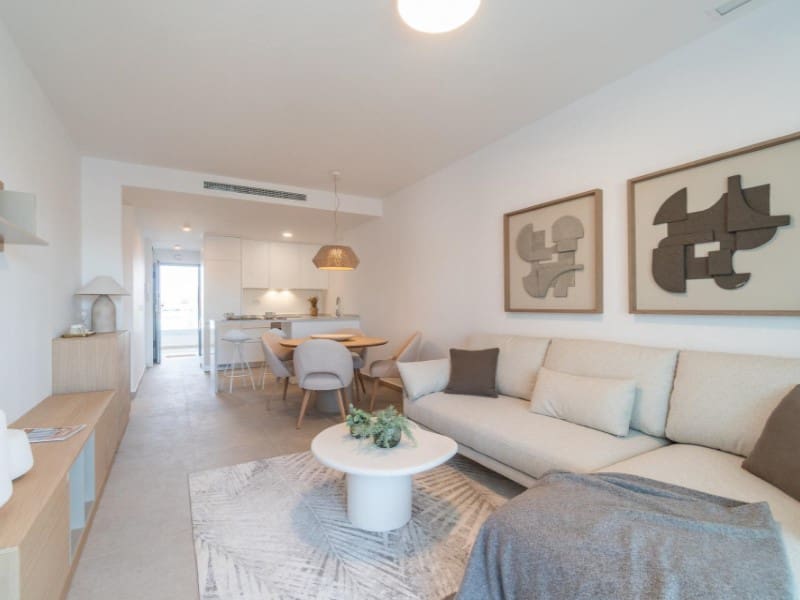 2 soveværelse Lejlighed til salg i La Zenia med swimmingpool - € 365.000 (Ref: 9891995)