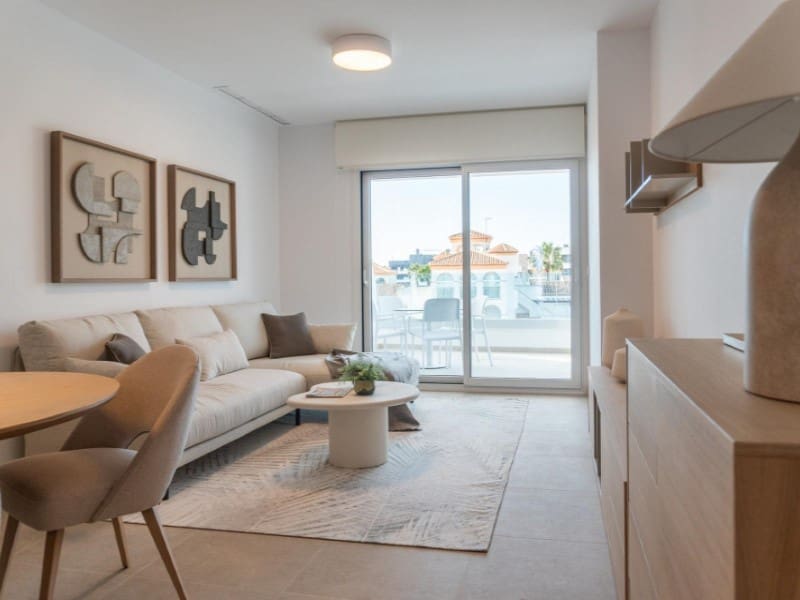 2 soveværelse Lejlighed til salg i La Zenia med swimmingpool - € 365.000 (Ref: 9891995)