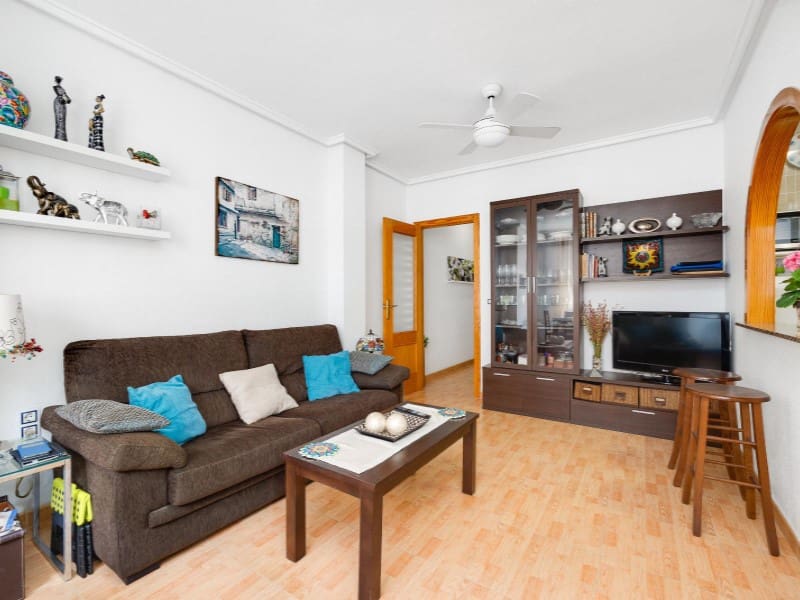 2 bedroom Apartment for sale in Torrevieja - € 139,990 (Ref: 9891996)