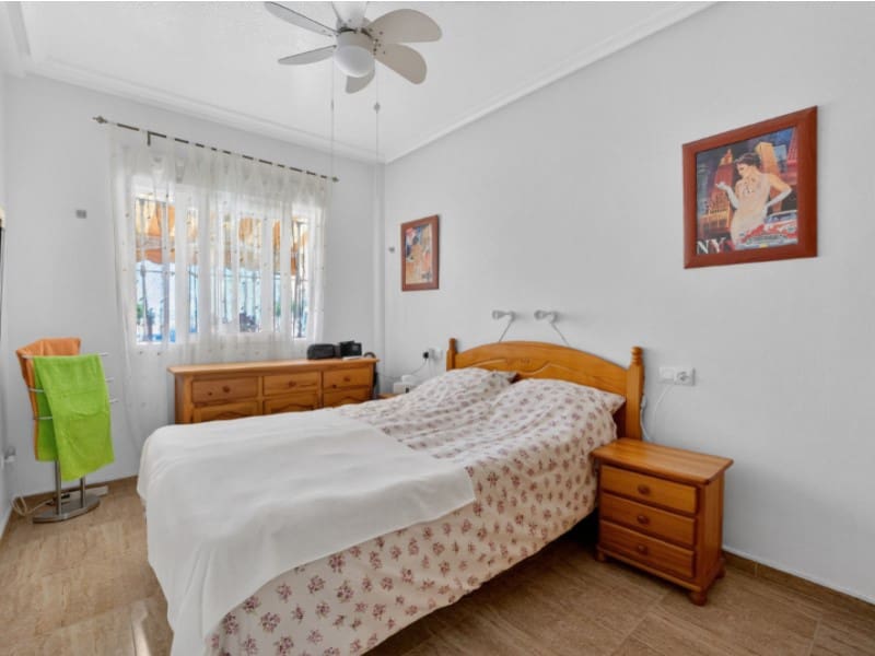 3 soveværelse Byhus til salg i Torrevieja - € 245.000 (Ref: 9891997)