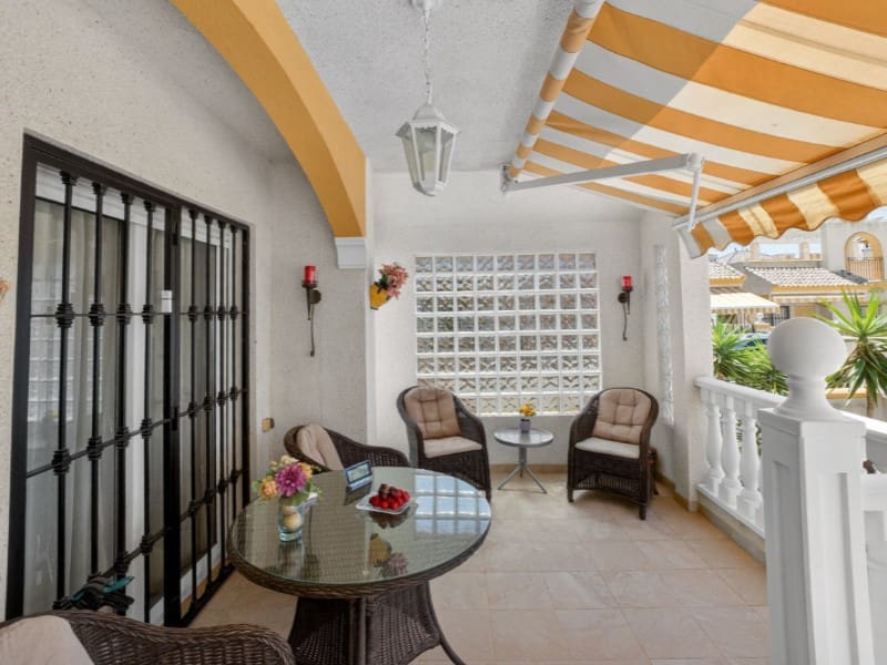 3 soveværelse Byhus til salg i Torrevieja - € 245.000 (Ref: 9891997)