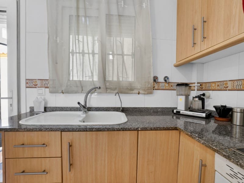 3 soveværelse Byhus til salg i Torrevieja - € 245.000 (Ref: 9891997)