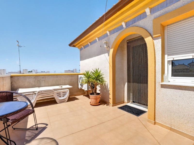 3 soveværelse Byhus til salg i Torrevieja - € 245.000 (Ref: 9891997)