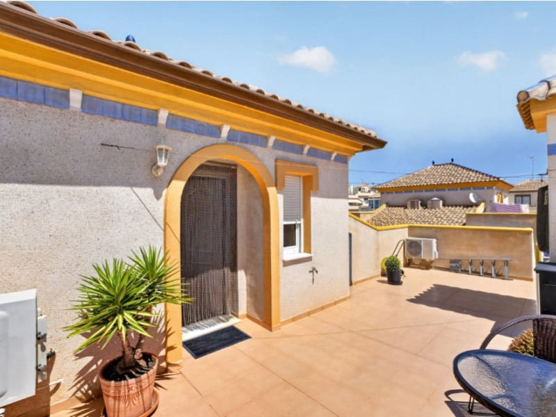 3 soveværelse Byhus til salg i Torrevieja - € 245.000 (Ref: 9891997)