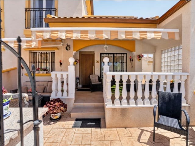 3 Zimmer Haus zu verkaufen in Parque Acuático - Sector 25, Torrevieja - 245.000 € (Ref: 9891997)