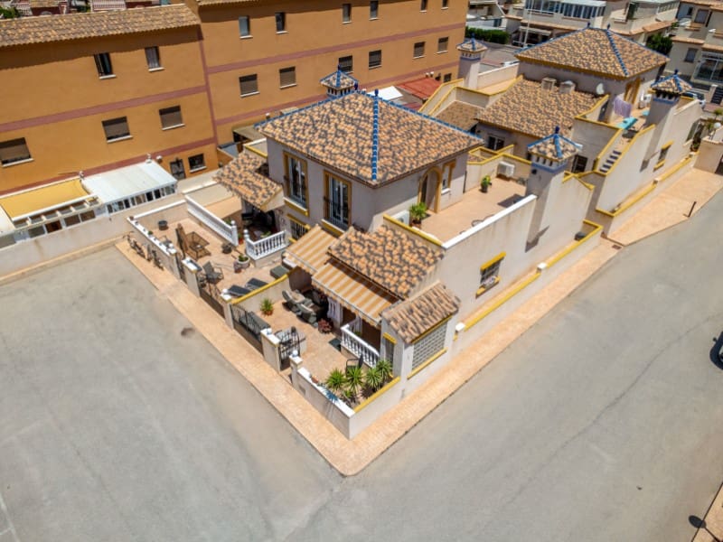 3 soveværelse Byhus til salg i Torrevieja - € 245.000 (Ref: 9891997)