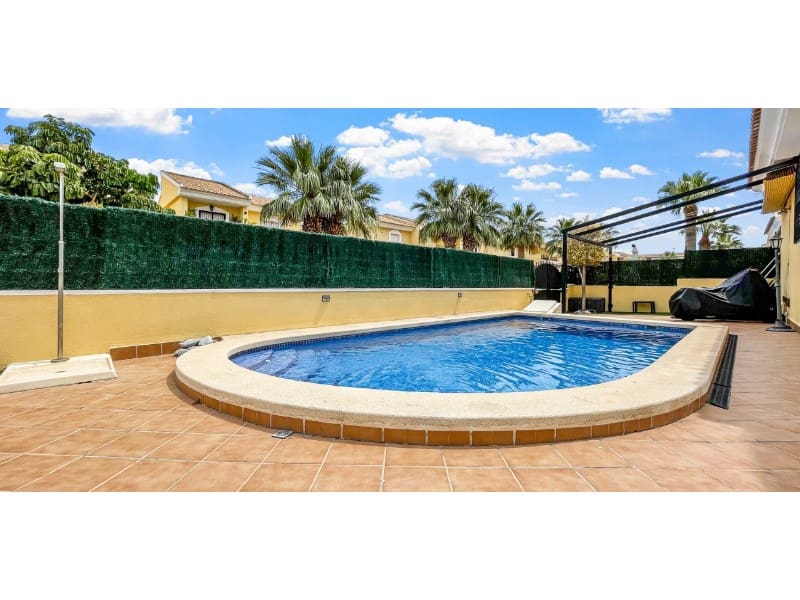 3 bedroom Villa for sale in Orihuela Costa with pool garage - € 435,900 (Ref: 9894146)