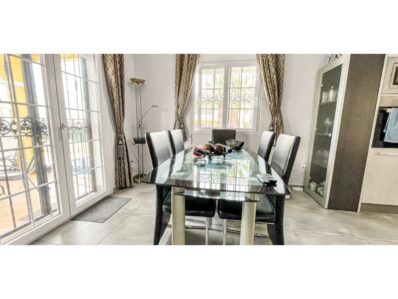 3 bedroom Villa for sale in Orihuela Costa with pool garage - € 435,900 (Ref: 9894146)