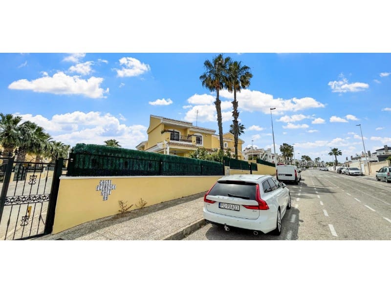 3 bedroom Villa for sale in Orihuela Costa with pool garage - € 435,900 (Ref: 9894146)