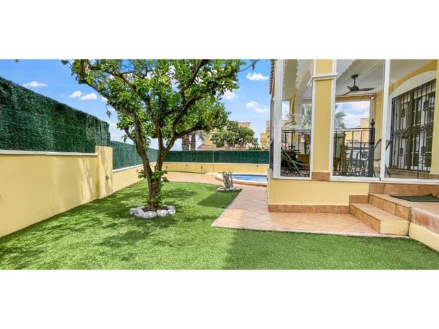 3 bedroom Villa for sale in Lomas de Cabo Roig - Los Dolses, Orihuela with pool garage - € 435,900 (Ref: 9894146)