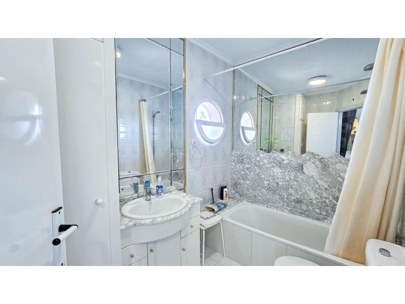 Bungalow de 2 habitaciones en Orihuela Costa en venta con piscina - 176.000 € (Ref: 9894147)