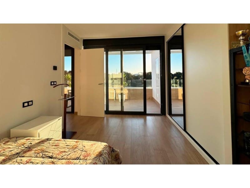 4 Zimmer Villa zu verkaufen in Rojales mit Pool - 975.000 € (Ref: 9894148)