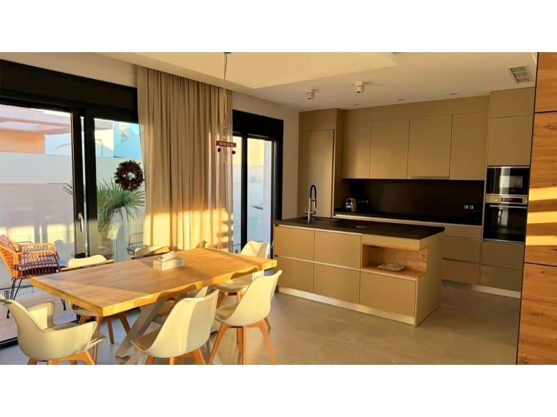 4 Zimmer Villa zu verkaufen in Rojales mit Pool - 975.000 € (Ref: 9894148)
