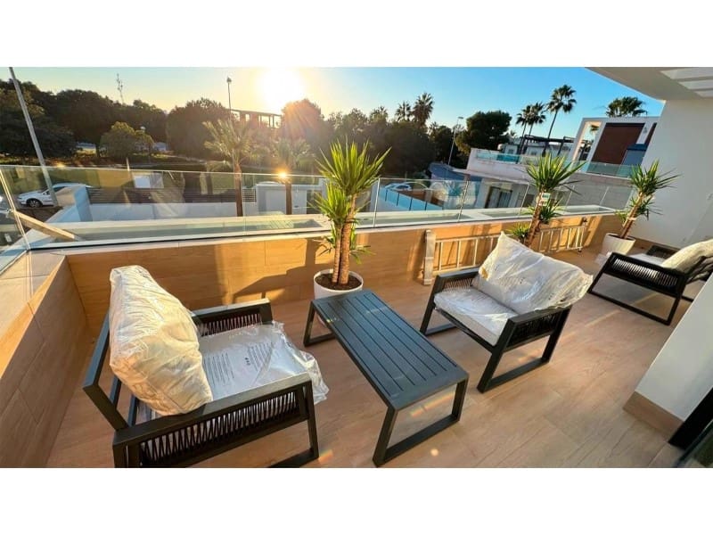 4 Zimmer Villa zu verkaufen in Rojales mit Pool - 975.000 € (Ref: 9894148)
