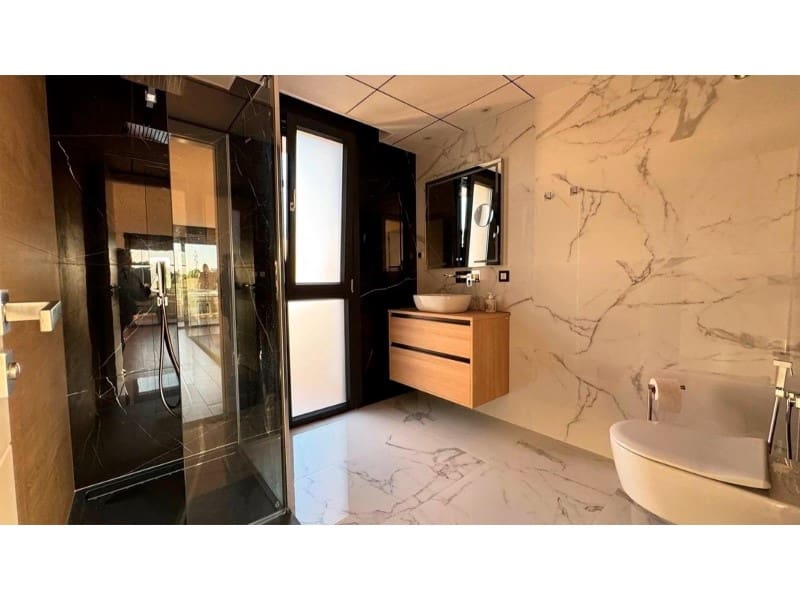 4 Zimmer Villa zu verkaufen in Rojales mit Pool - 975.000 € (Ref: 9894148)