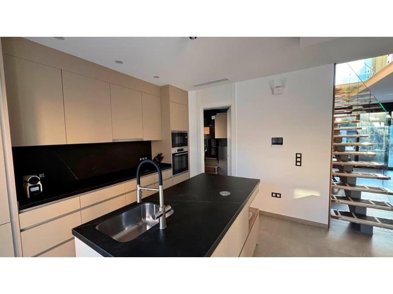 4 Zimmer Villa zu verkaufen in Rojales mit Pool - 975.000 € (Ref: 9894148)