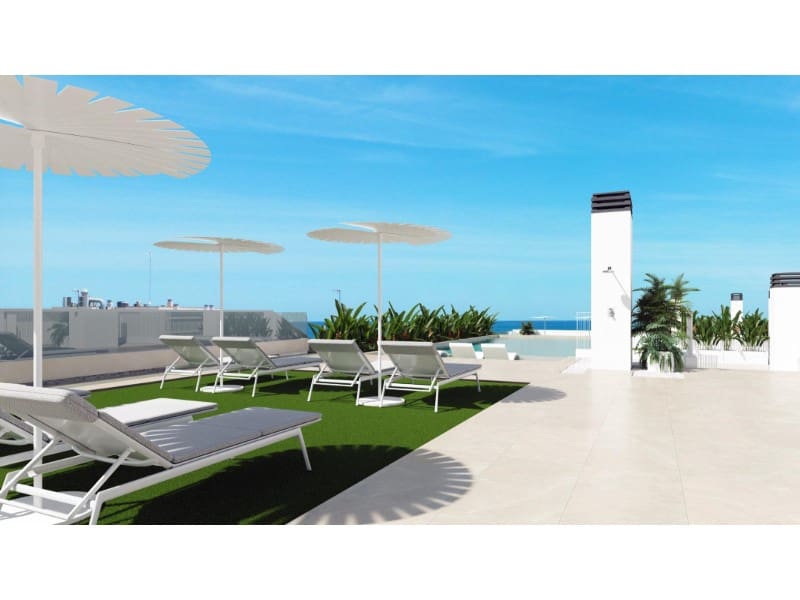 Ático de 3 habitaciones en Guardamar del Segura en venta con piscina - 431.000 € (Ref: 9894153)