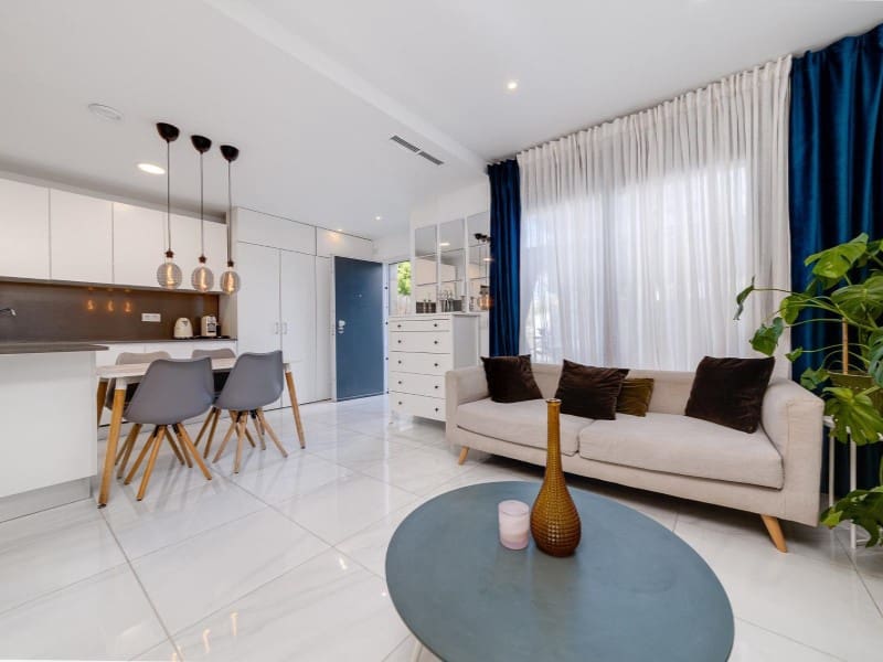 3 Zimmer Haus zu verkaufen in Orihuela Costa mit Pool - 325.000 € (Ref: 9899406)