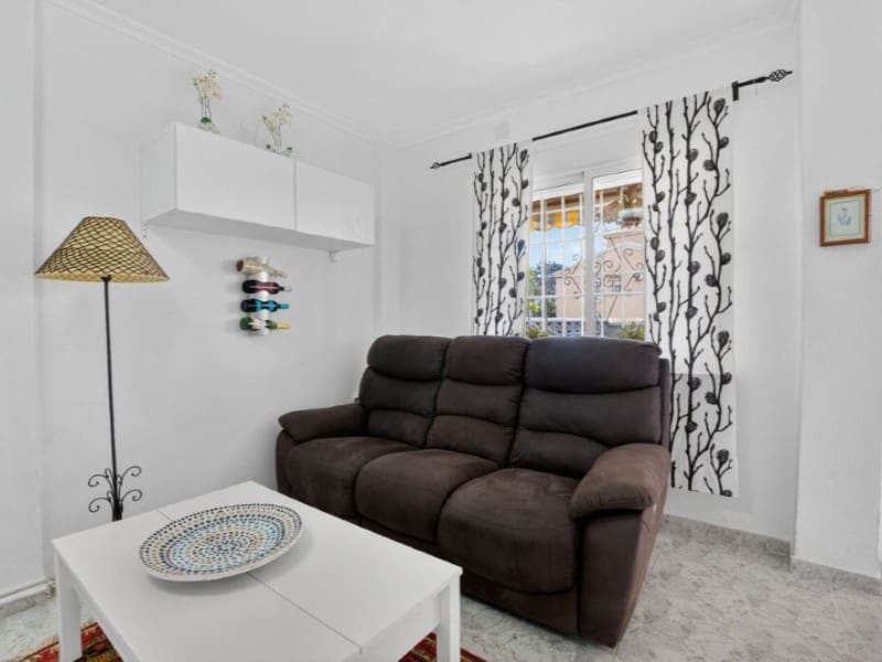 2 quarto Casa em Banda para venda em Torrevieja com piscina - 219 000 € (Ref: 9904302)