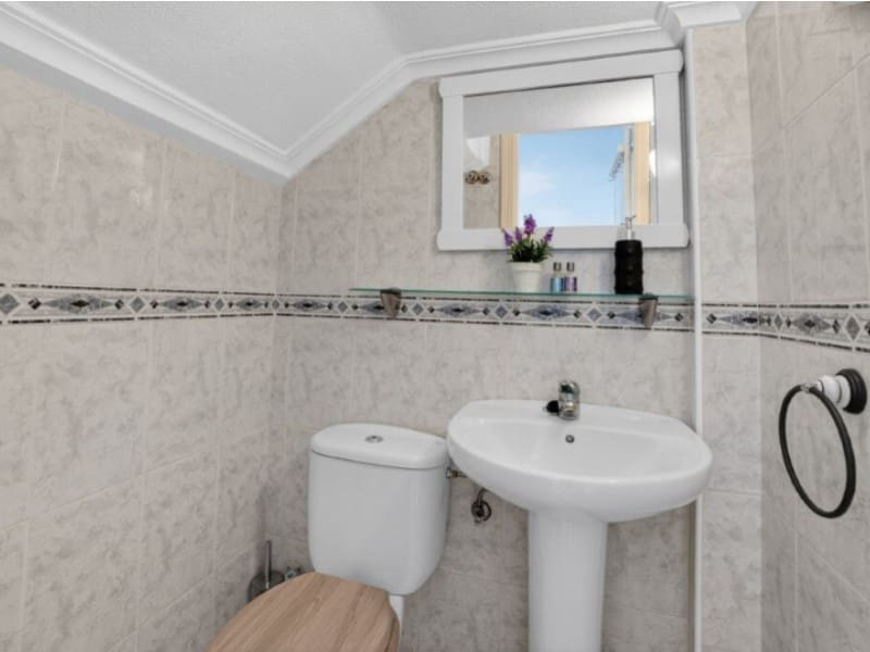 2 quarto Casa em Banda para venda em Torrevieja com piscina - 219 000 € (Ref: 9904302)