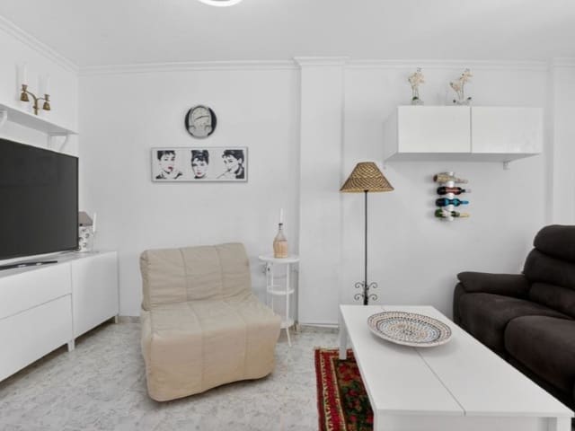 2 quarto Casa em Banda para venda em Puerto Deportivo, Torrevieja com piscina - 219 000 € (Ref: 9904302)